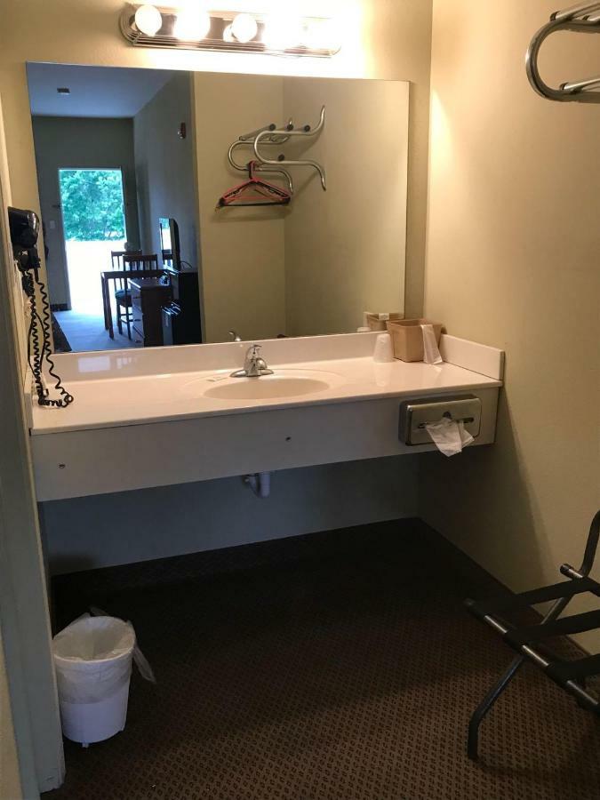 City Heart Inn & Suites Piedmont Esterno foto